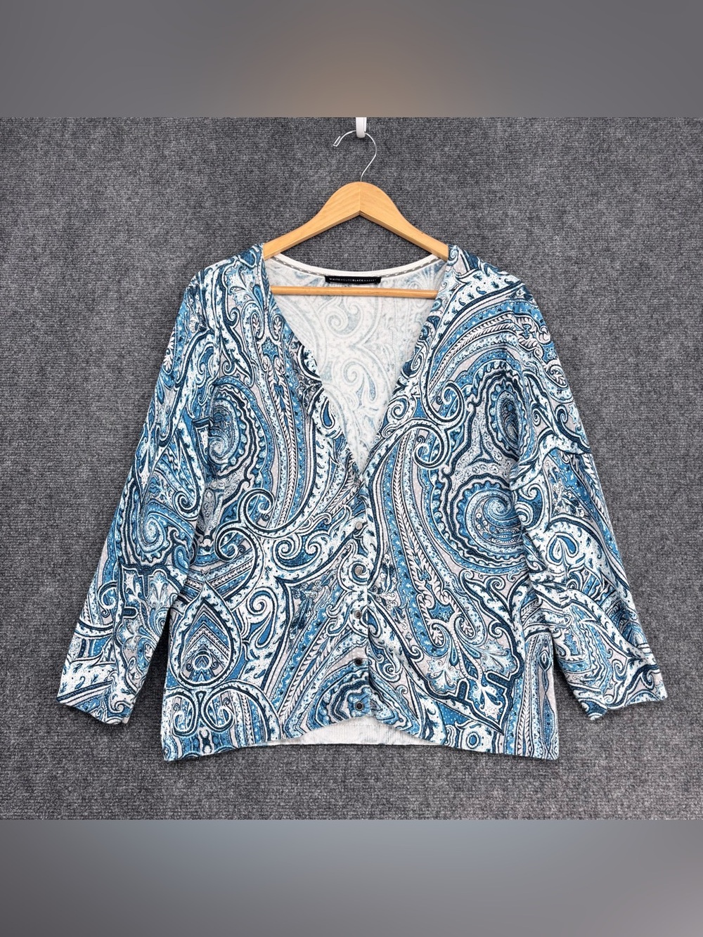 White House Black Market Blue Paisley Light Weight Cardigan Sweater Women’s L